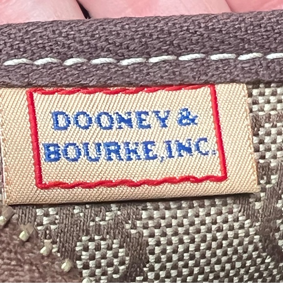 Dooney & Bourke Vintage Classic Logo Shoulder Bag Signature DB - Picture 14 of 15